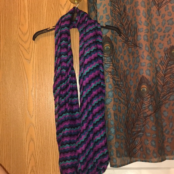 Chevron Infinity Scarf - Picture 3 of 4